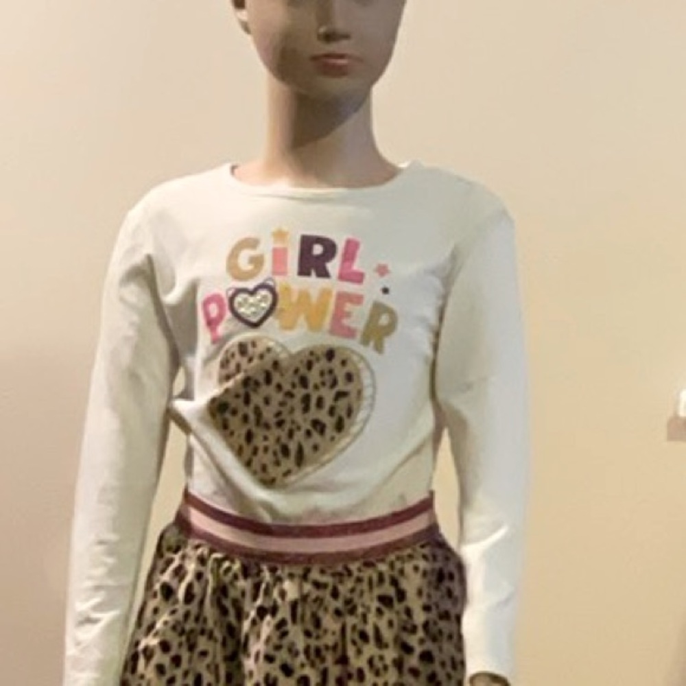 “GIRL POWER” long sleeve shirt with large cheetah heart